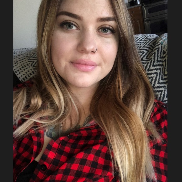 Meet your Posher, Kylee - Picture 1 of 1